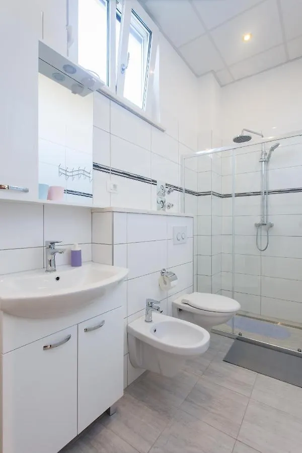Apartments Villa Japeri Kastela 0*,  Croatia